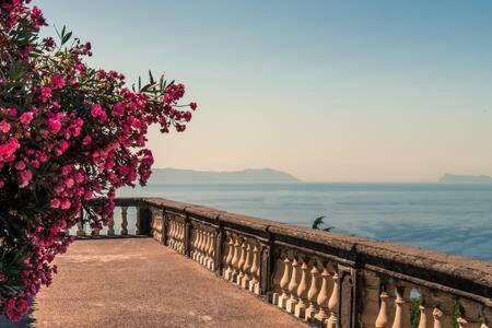 Casetta Belvedere Napoli Esterno foto